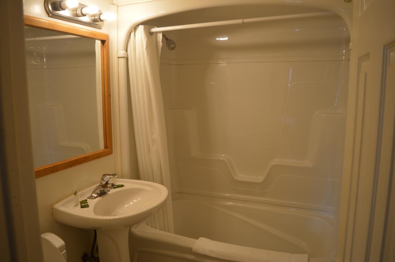 Parkview Motel Гуэлф Экстерьер фото